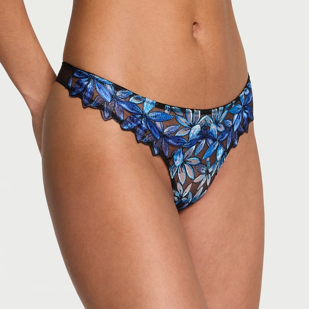 NWT WOMENS VICTORIAS SECRET BLUE THONG SIZE M